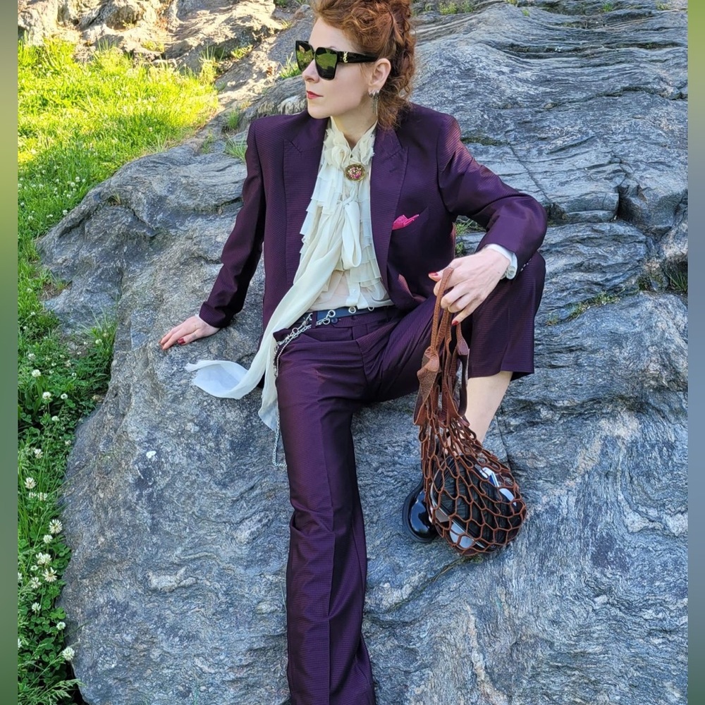An oversized suit